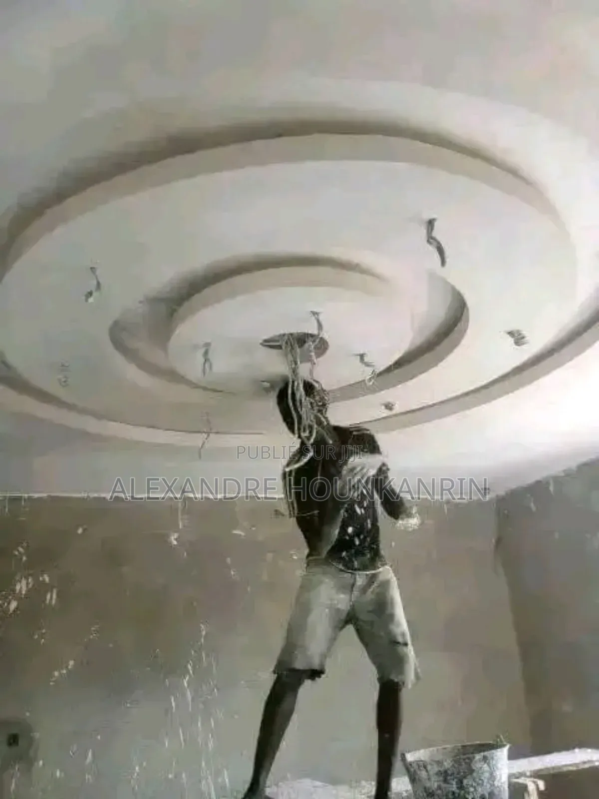 Staff Plafond Modèle Et Endure