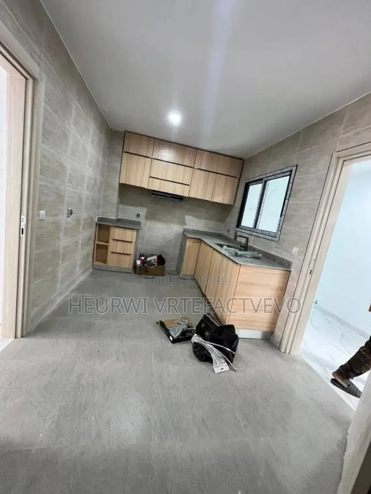 4chbre Duplex dans Bingerville à Vendre