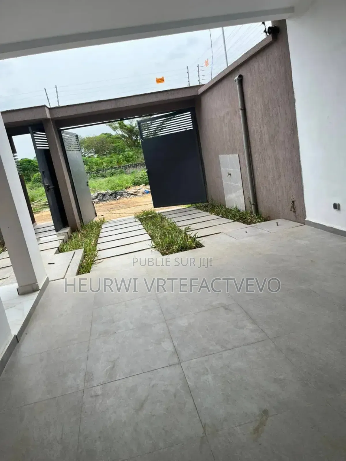 4chbre Duplex dans Bingerville à Vendre