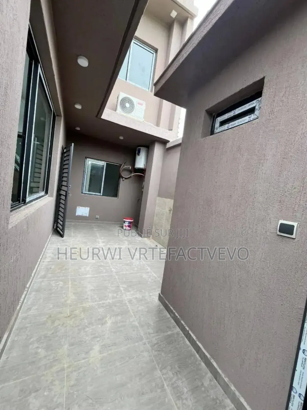 4chbre Duplex dans Bingerville à Vendre