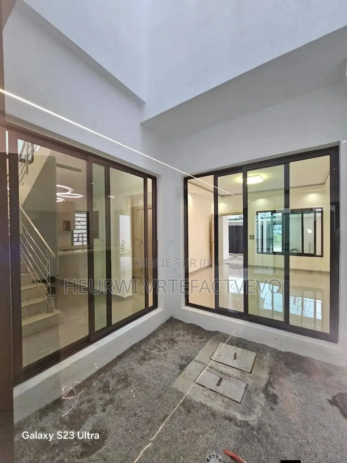 6chbre Duplex dans Abatta Résidence, Cocody à Vendre