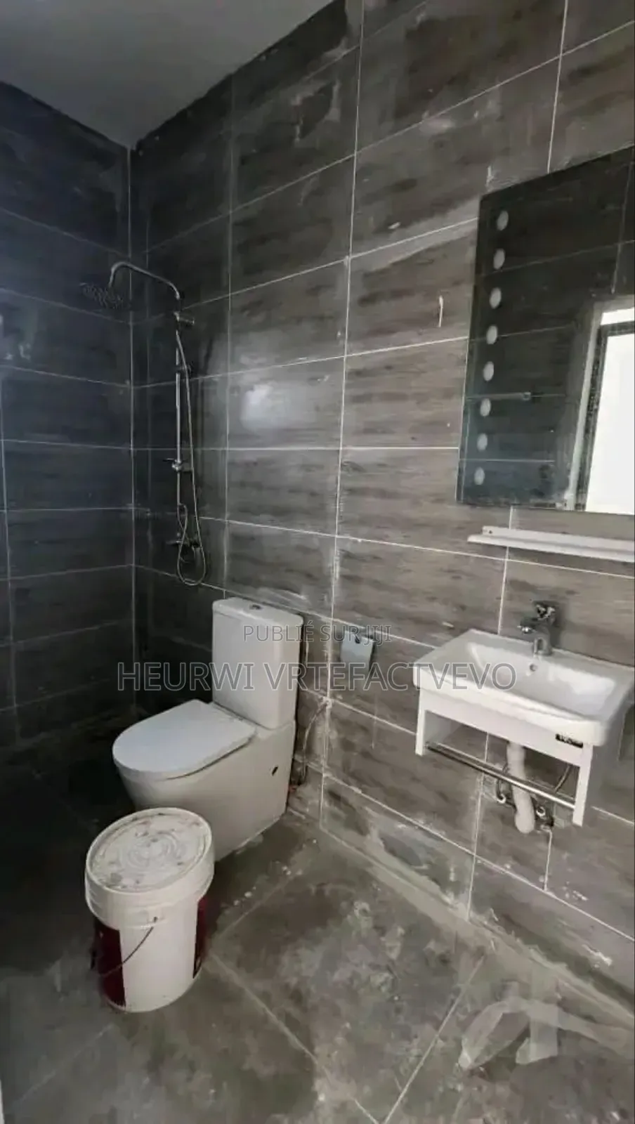 5chbre Duplex dans Palmeraie, Cocody à Vendre