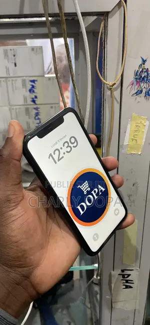 Apple iPhone XR 64 GB Noir