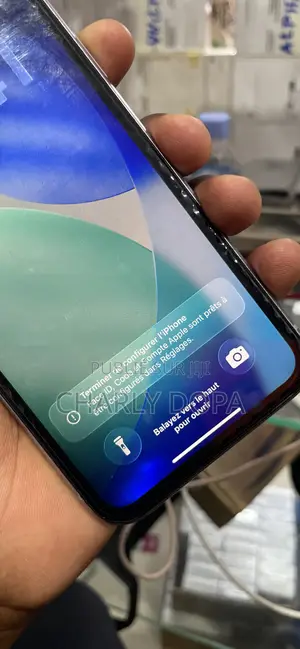 Apple iPhone 11 64 GB Rouge