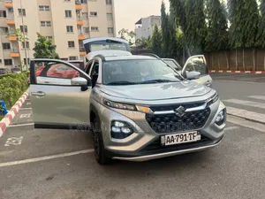 Suzuki Fronx 2025 Gris