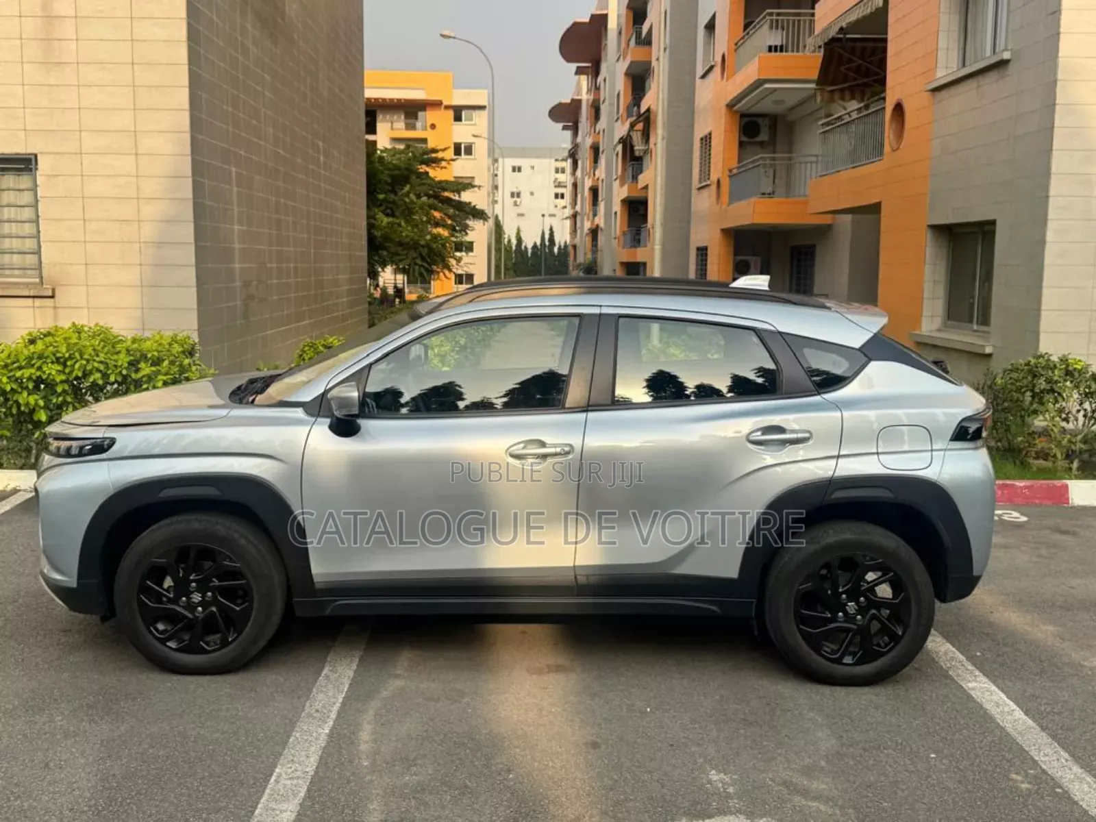 Suzuki Fronx 2025 Gris