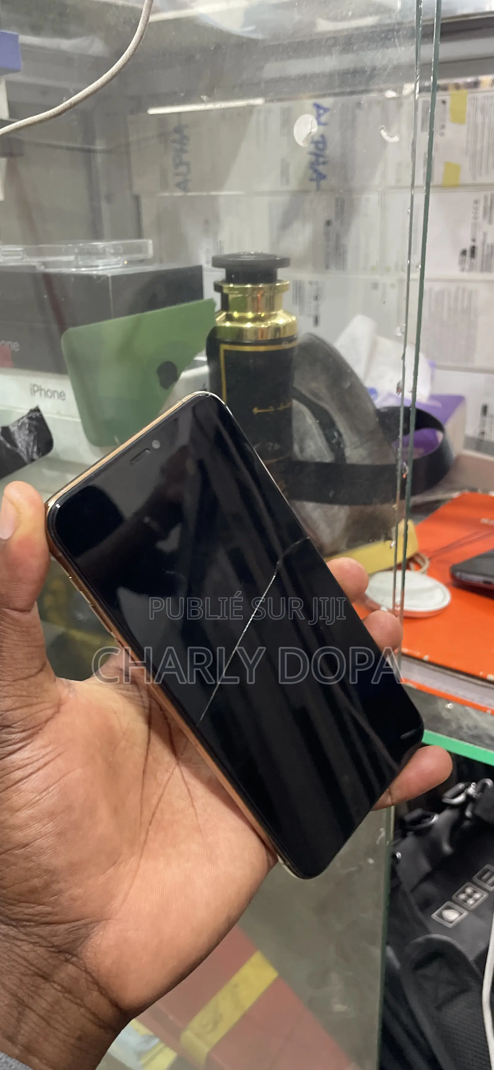 Apple iPhone 11 Pro Max 64 GB Doré