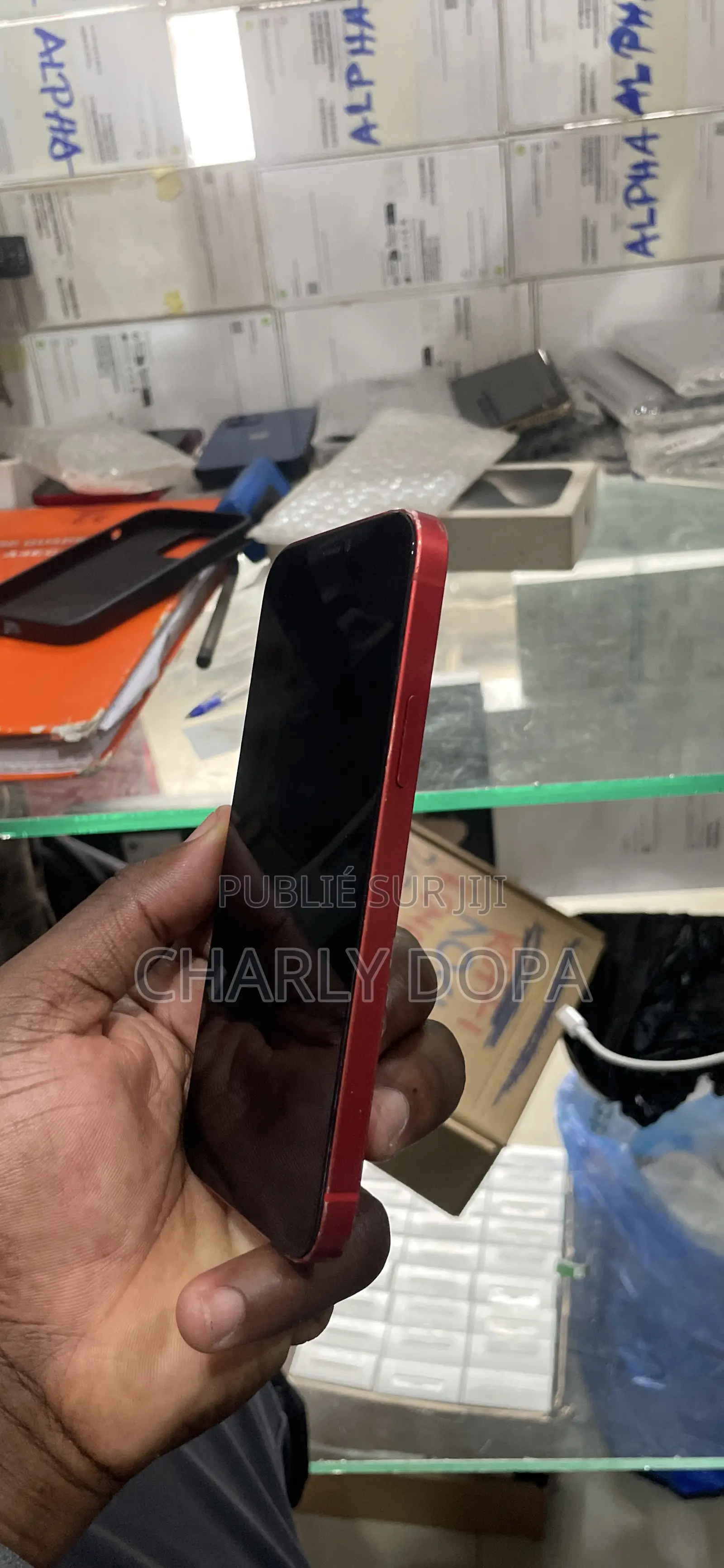 Apple iPhone 12 64 GB Rouge