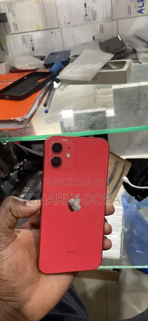 Apple iPhone 12 64 GB Rouge
