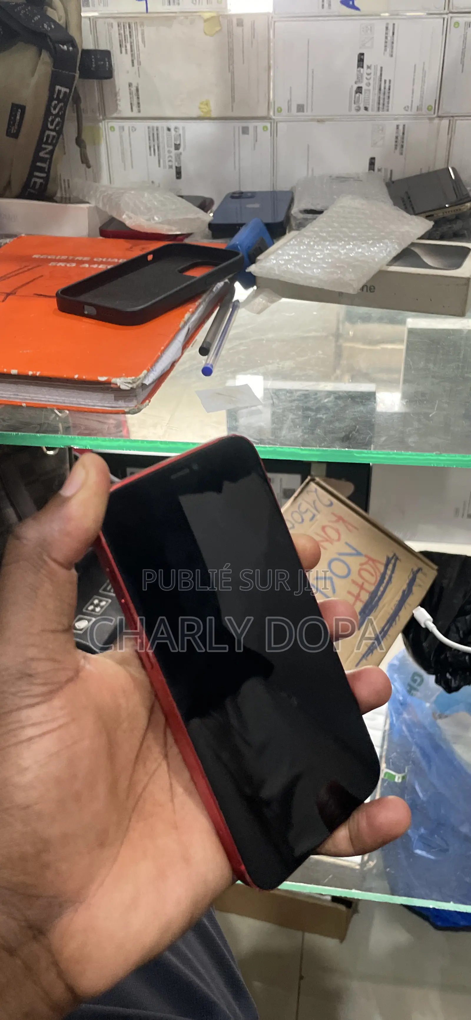 Apple iPhone 12 64 GB Rouge