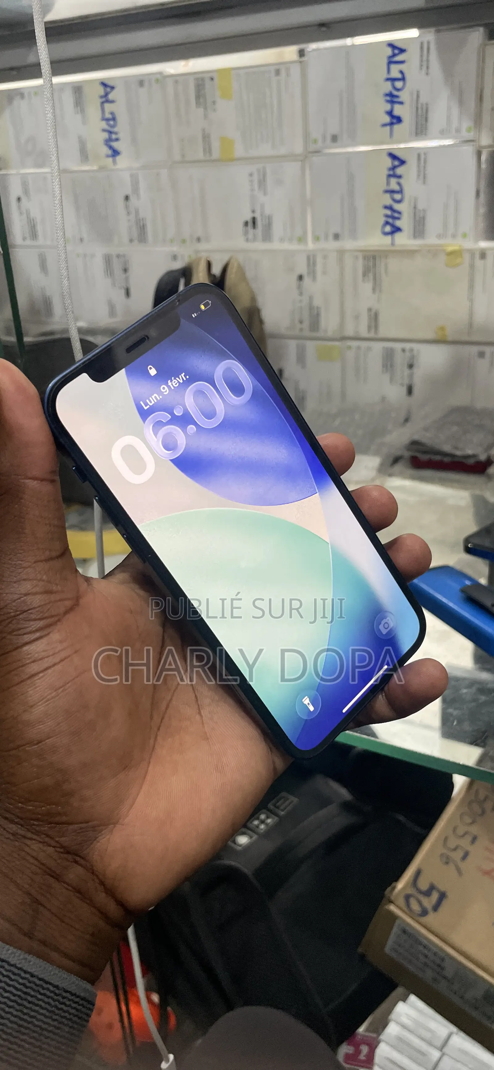 Apple iPhone 12 64 GB Bleu