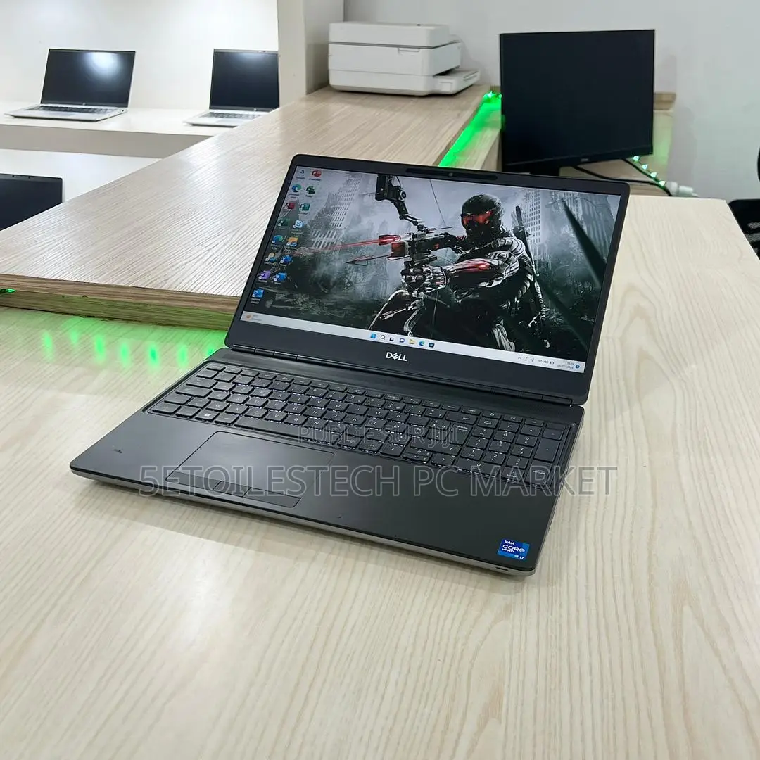 Neuf Dell Inspiron 15 7560 32GB Intel Core I7 SSD 512GB