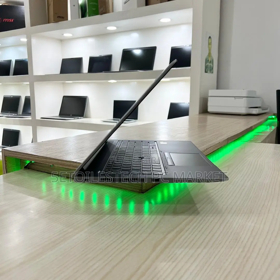 Neuf Ordinateur Portable HP ZBook 14u G6 8GB Intel Core I7 SSD 256GB