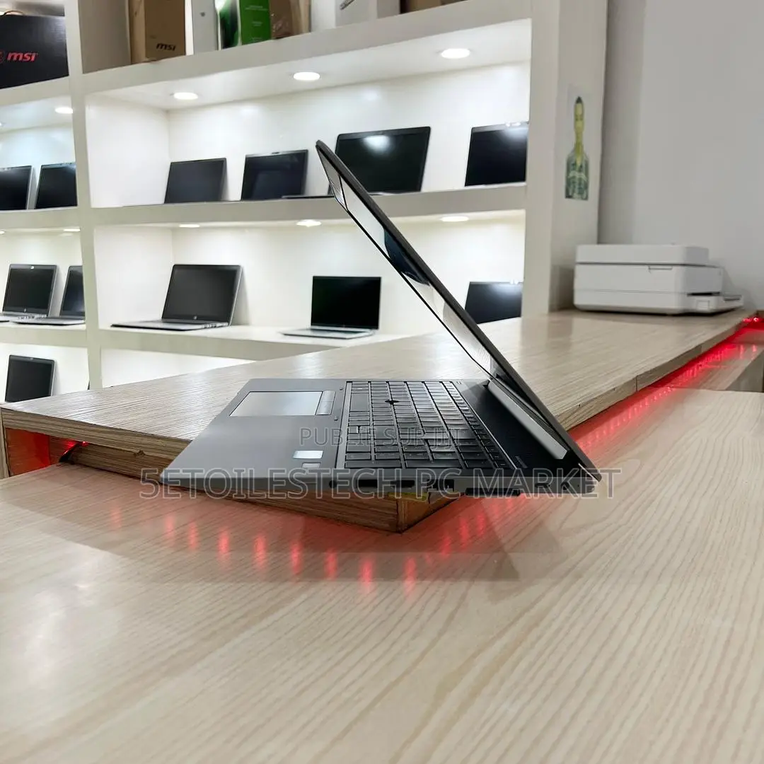 Neuf Ordinateur Portable HP ZBook 14u G6 8GB Intel Core I7 SSD 256GB