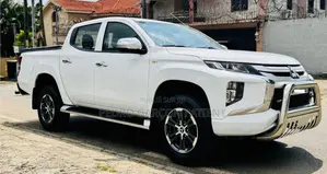 Mitsubishi L200 2024 Blanc