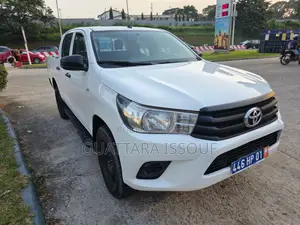 Toyota Hilux Revo Double Cab Deisel 2.4 AWD 2017 Blanc