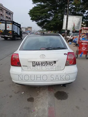 Toyota Avensis 2006 Blanc