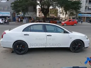 Toyota Avensis 2006 Blanc