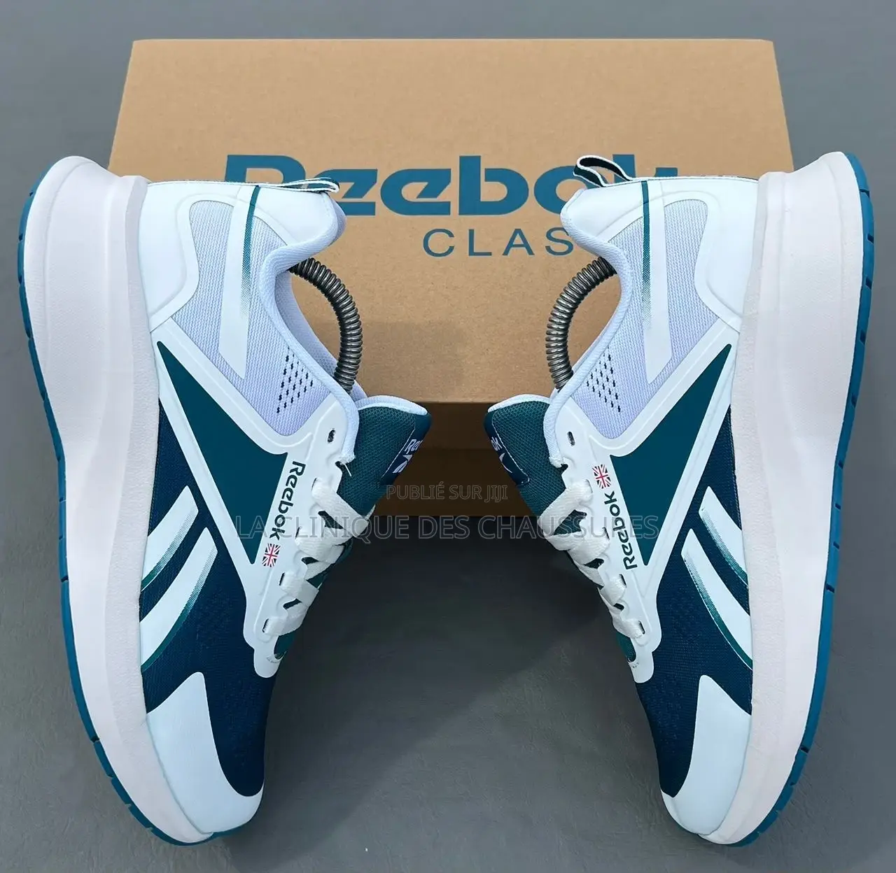 Paire De Baskets