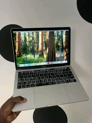 Neuf Apple MacBook Pro 2019 16GB Intel Core I5 SSD 256GB