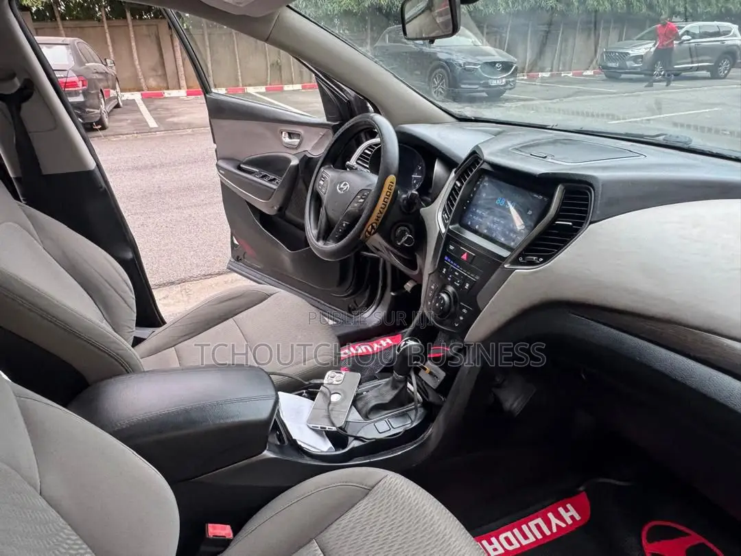 Hyundai Santa Fe 2018 Black