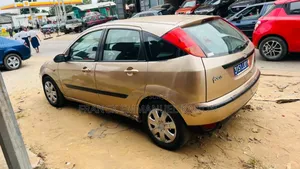 Ford Focus 1.6 Coupe Cabriolet 2007 Doré