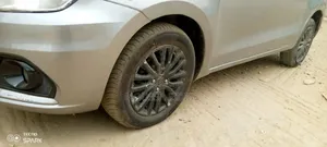 Suzuki Dzire 2023 Gris