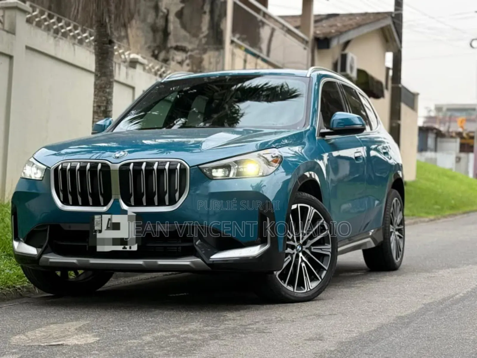 BMW X1 xDrive28i Sports Activity Vehicle 2025 Bleu
