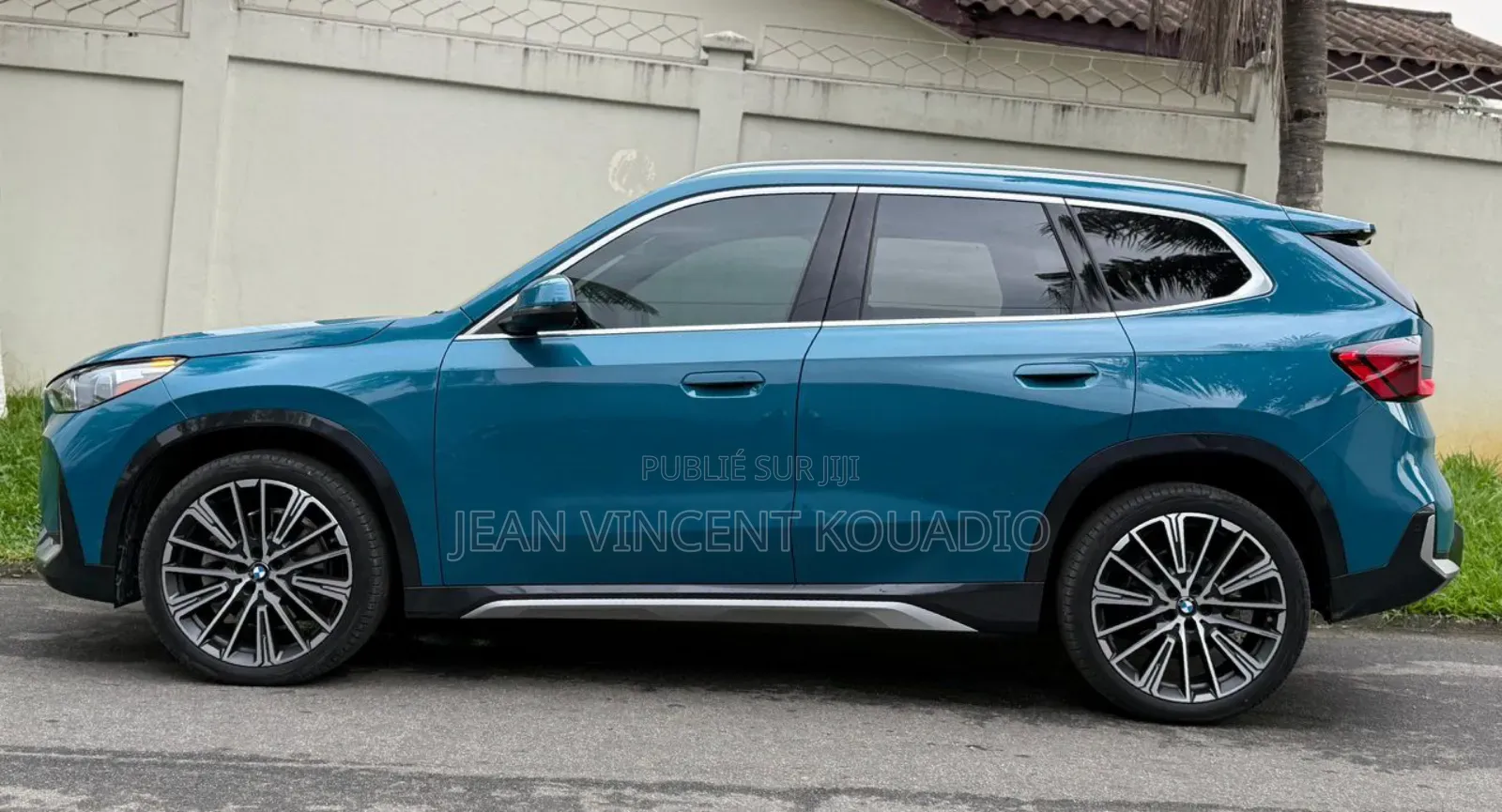 BMW X1 xDrive28i Sports Activity Vehicle 2025 Bleu