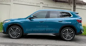 BMW X1 xDrive28i Sports Activity Vehicle 2025 Bleu