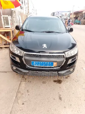 Peugeot 2008 1.2 VTi (82 Hp) 2015 Noir