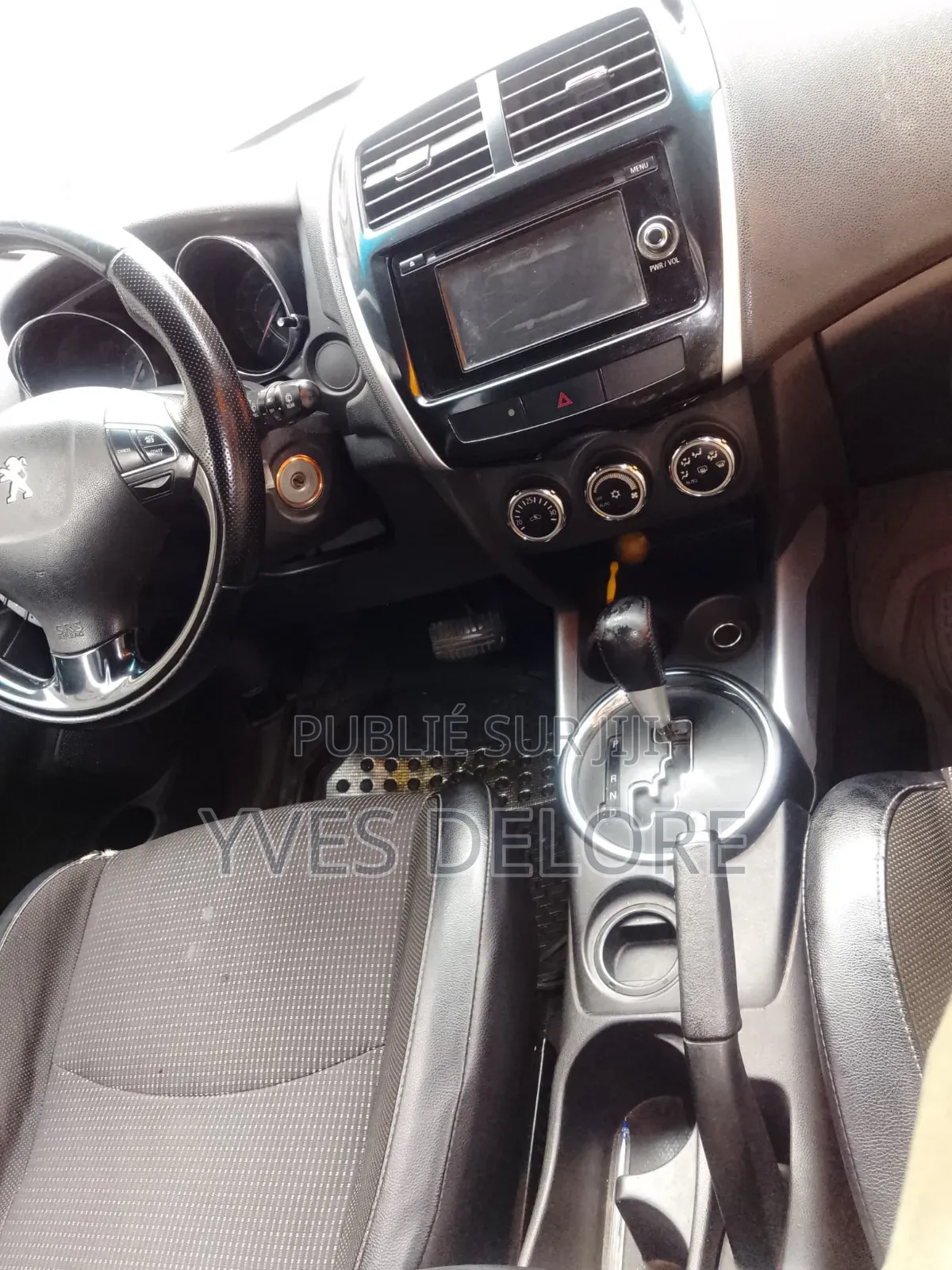 Peugeot 2008 1.2 VTi (82 Hp) 2015 Noir