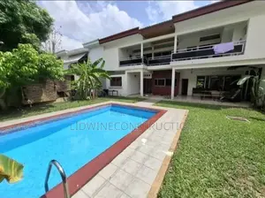7chbre Villa dans Cocody à Vendre