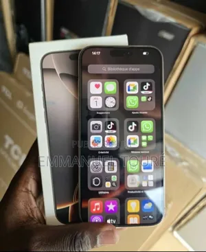 Neuf Apple iPhone 15 512 GB Noir