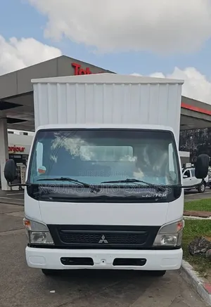 Mitsubishi Canter Année 2016