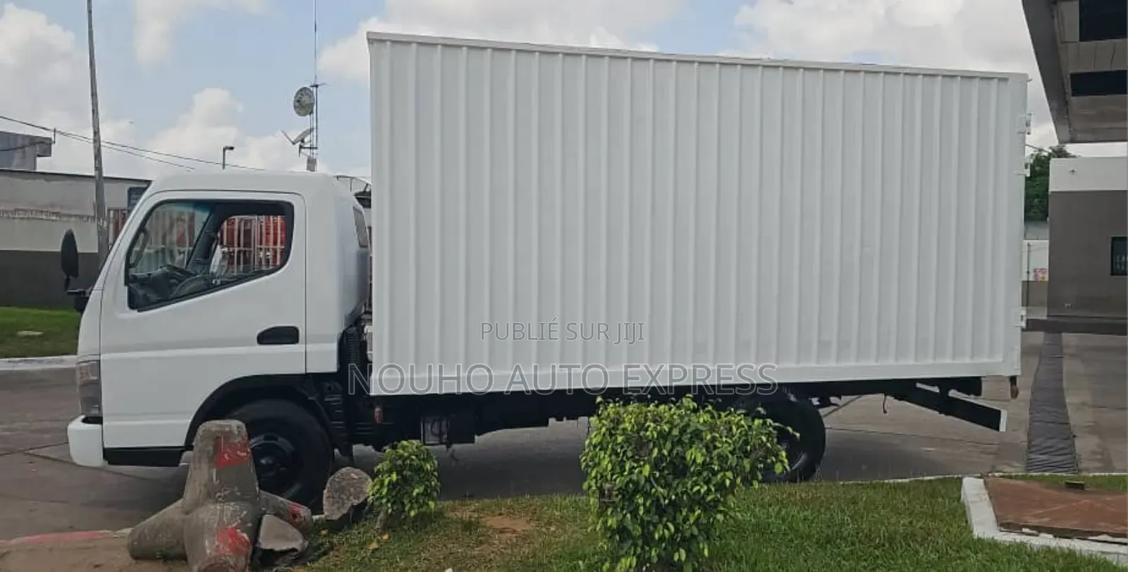 Mitsubishi Canter Année 2016