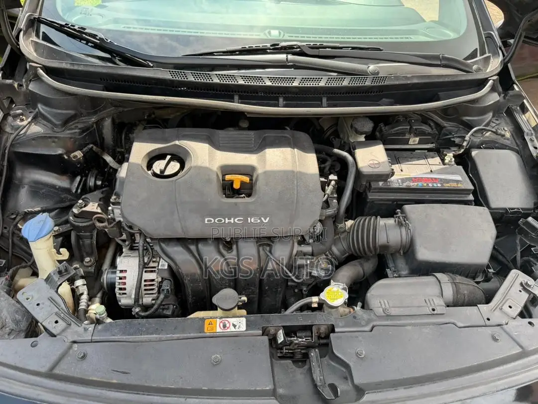 Hyundai Elantra SE 2020 Noir Mat