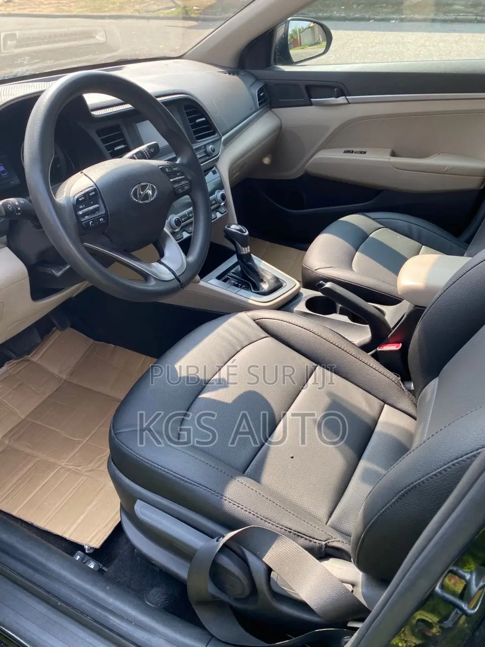 Hyundai Elantra SE 2020 Noir Mat