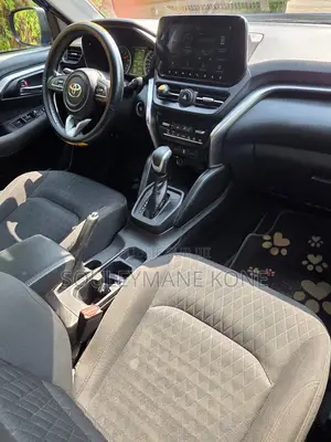 Toyota Urban Cruiser 2024 Bleu