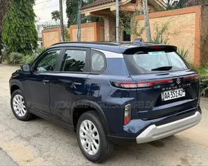 Suzuki Vitara 2023 Bleu