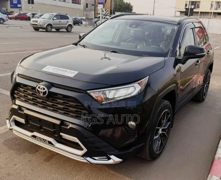 Toyota RAV4 XLE AWD 2020 Noir Mat