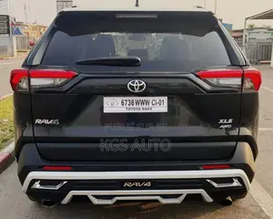 Toyota RAV4 XLE AWD 2020 Noir Mat