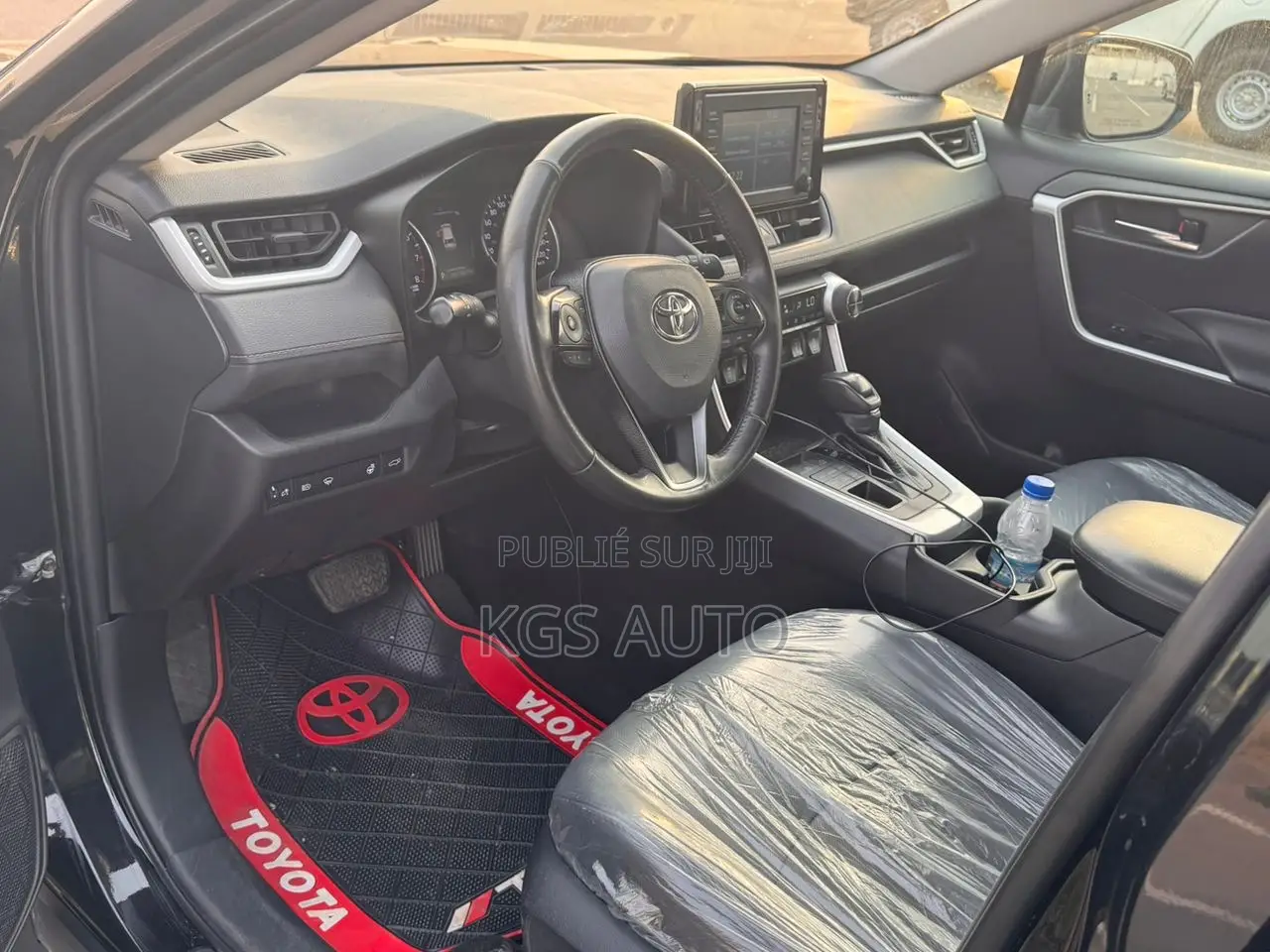 Toyota RAV4 XLE AWD 2020 Noir Mat