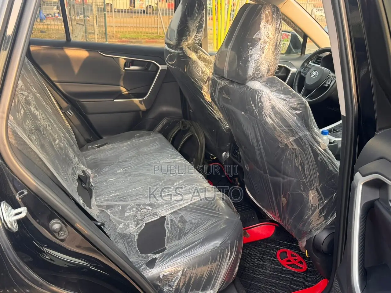 Toyota RAV4 XLE AWD 2020 Noir Mat