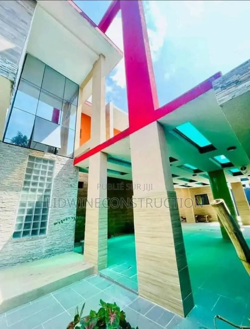 4chbre Duplex dans Cocody à Vendre