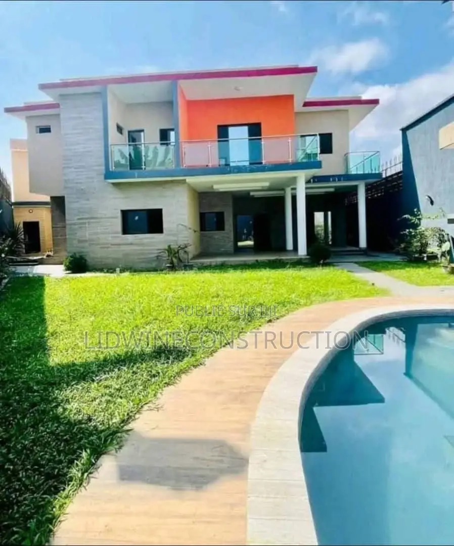 4chbre Duplex dans Cocody à Vendre