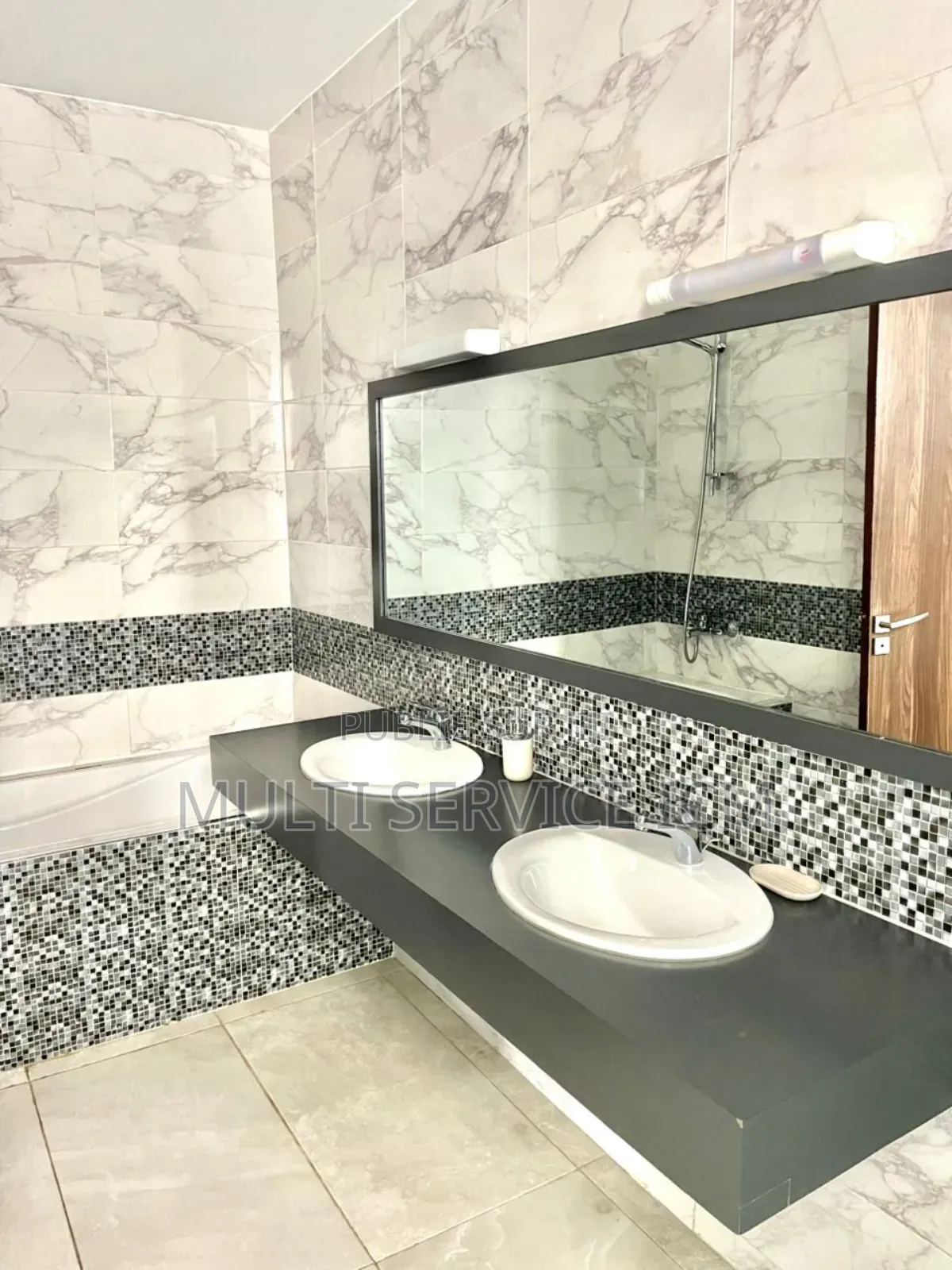 Furnished 3chbre Appartement dans Ismaël Coulibaly, Cocody à Vendre