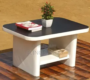 Table Centrale Disponible Solide Et Durable Résistant À L'eau