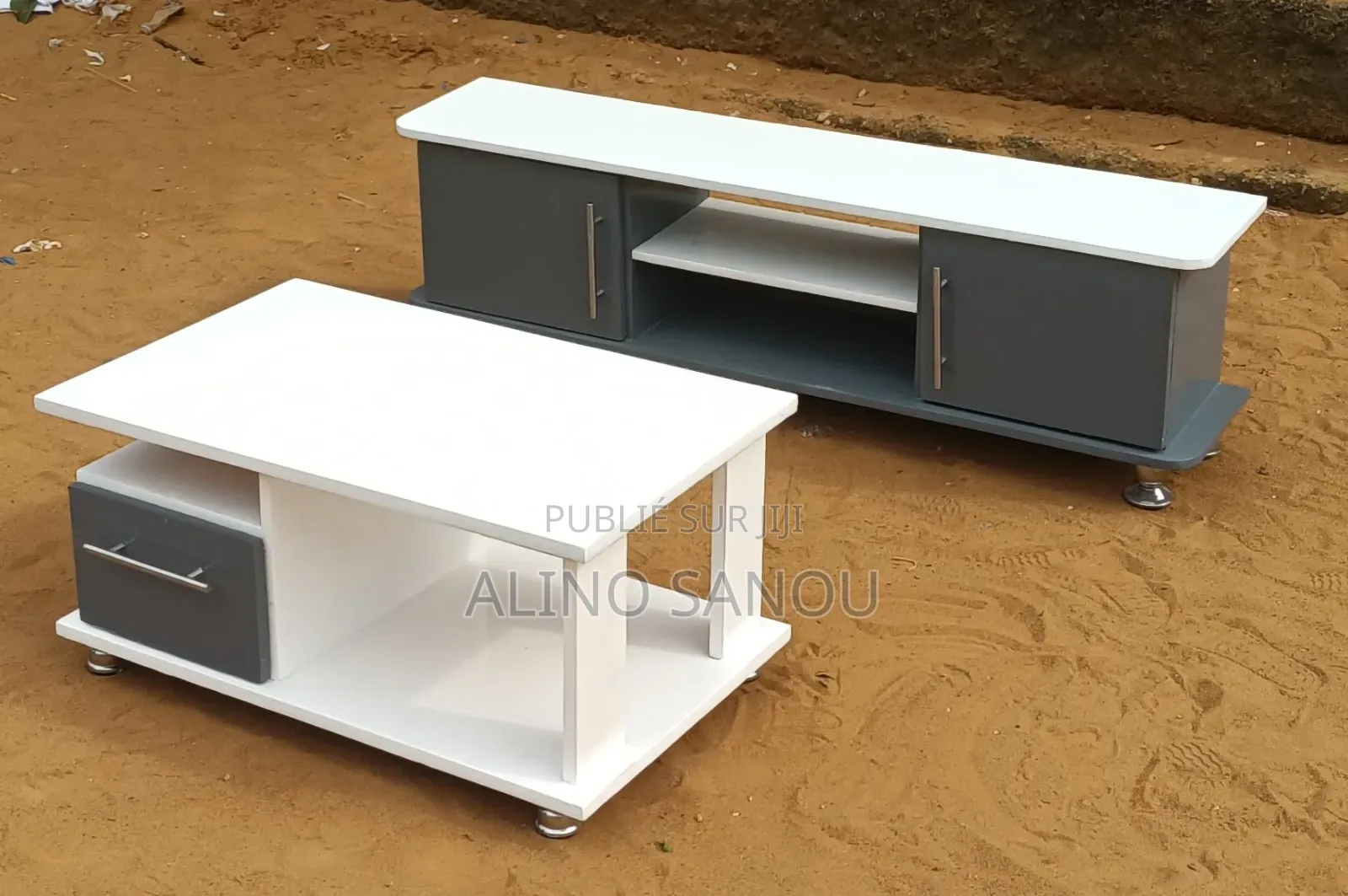 Table Centrale Disponible Solide Et Durable Résistant À L'eau