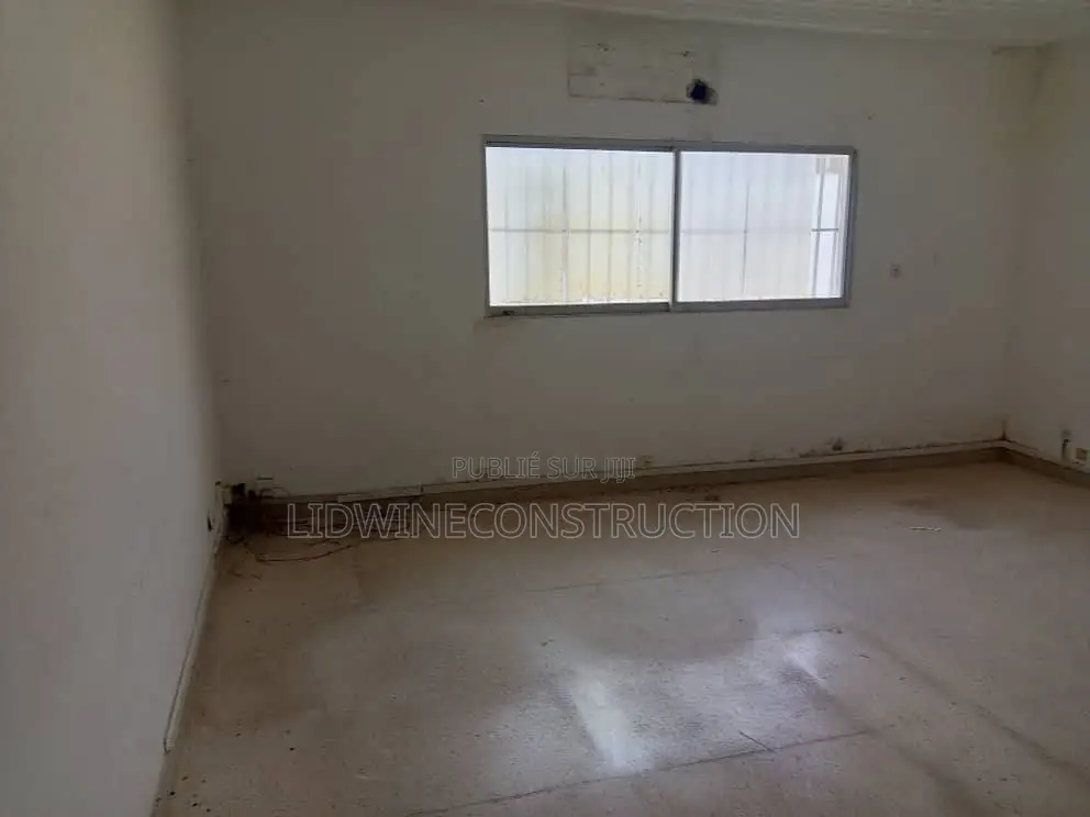 3chbre Villa dans Deux Plateaux à Vendre